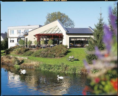 L'Hotel Des Bords De L'Ill เอสชไตน์ ภายนอก รูปภาพ