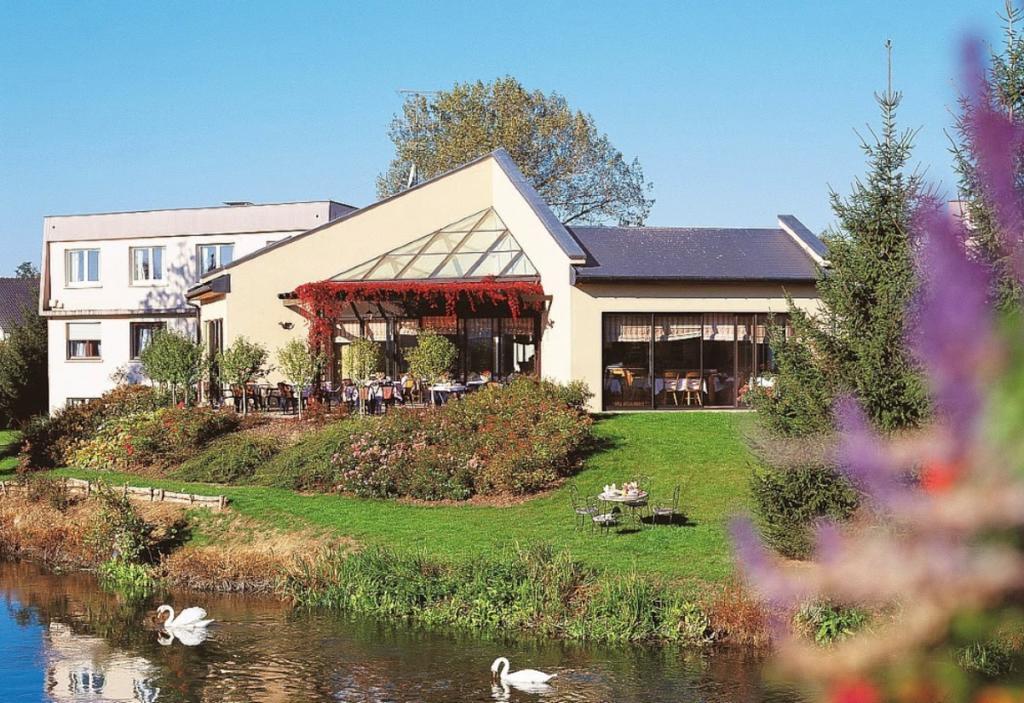 L'Hotel Des Bords De L'Ill เอสชไตน์ ภายนอก รูปภาพ
